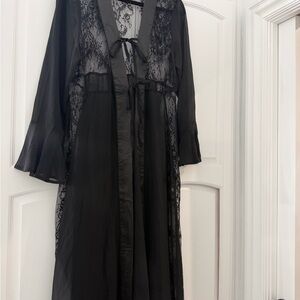 Elegant Black Lace Robe